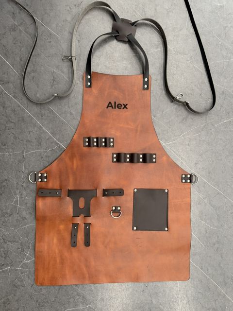 Mandil de cuero miel · «Alex»